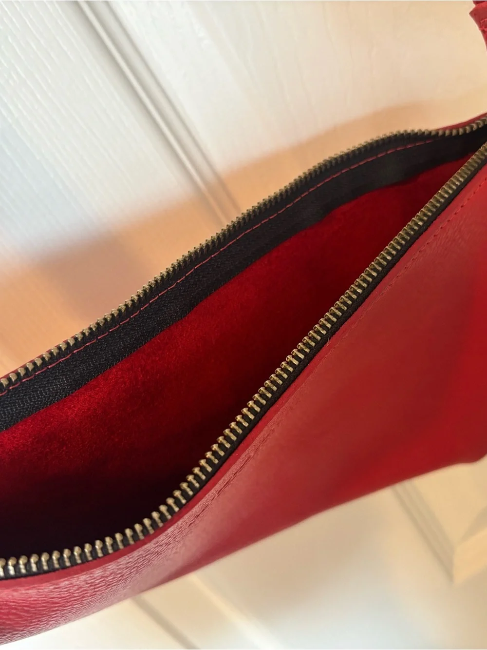 Classic Red Leather Crossbody Bag with Adjustable Strap
